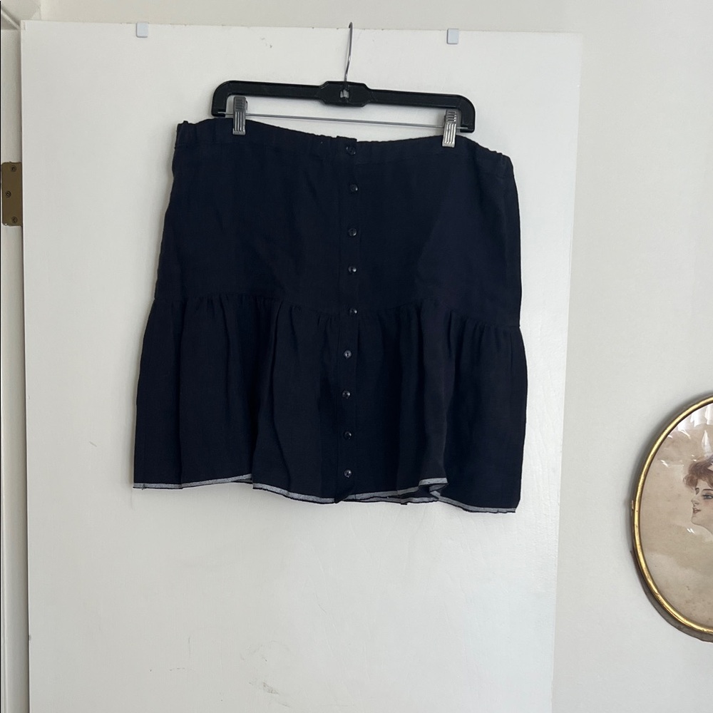 Stylish Linen Black Button-Front Mini Skirt